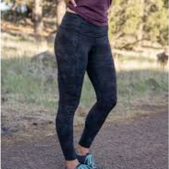 SMALL LULULEMON LEGGINGS (size 2) - Picture 1 of 2